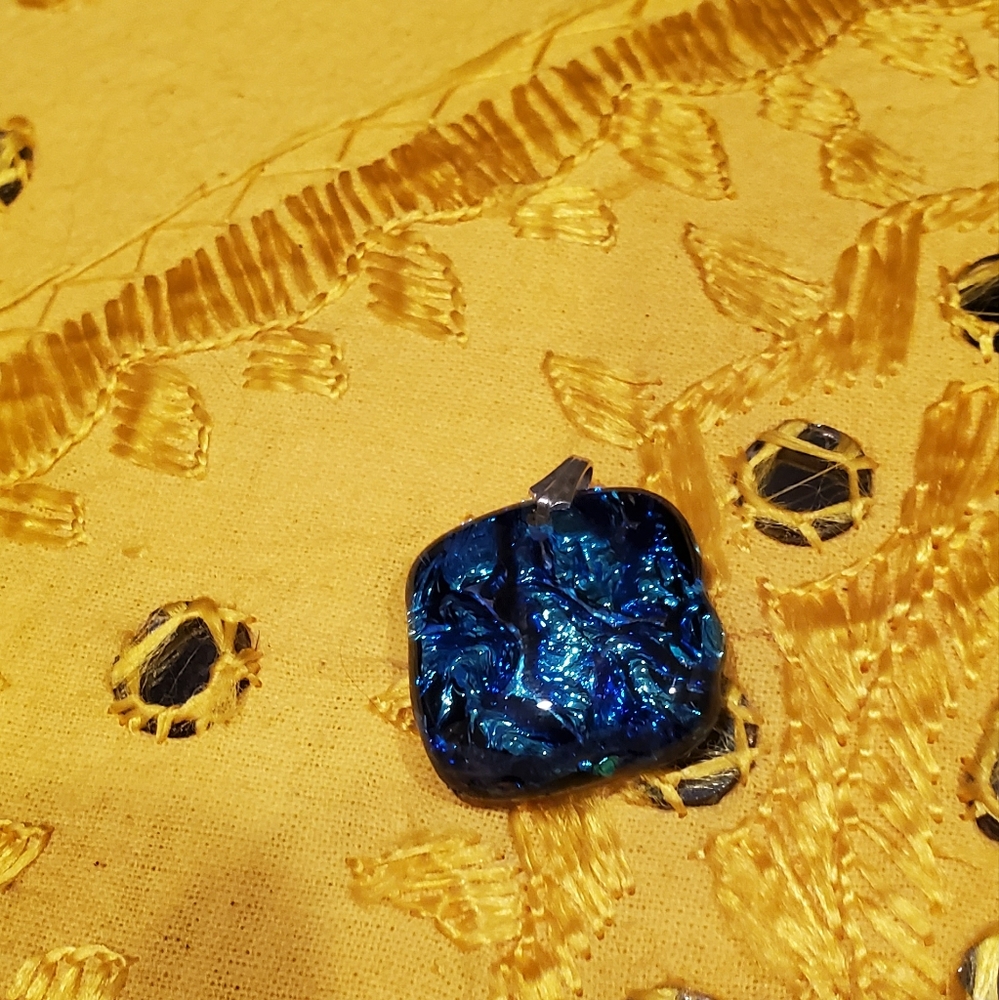 Murano Glass Pendant - Picture 6 of 6